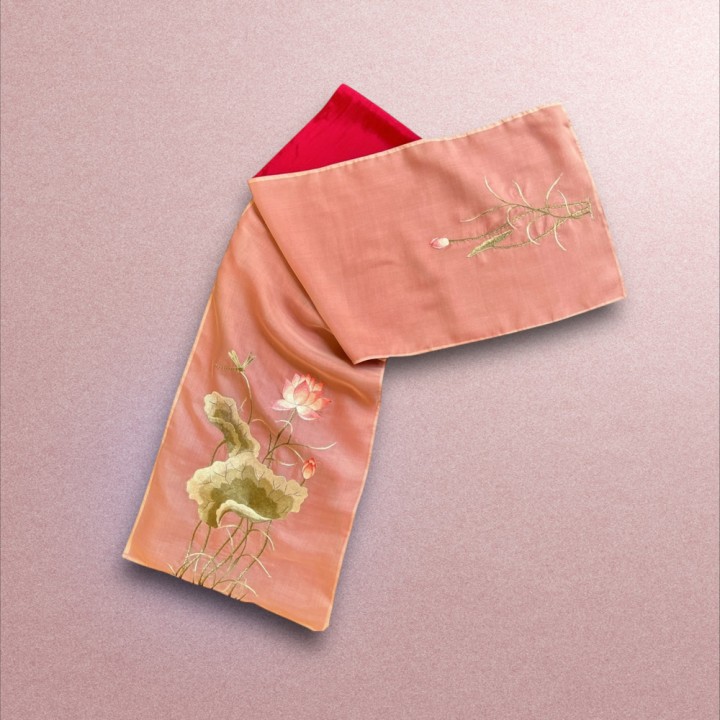 Khăn lụa 2 mặt  organza hồng thêu hoa sen 40*200 cm